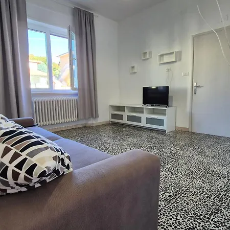 Tuscan Space 2 Master Beds & Separate Living & Separate Kitchen Apartment Rosignano Solvay